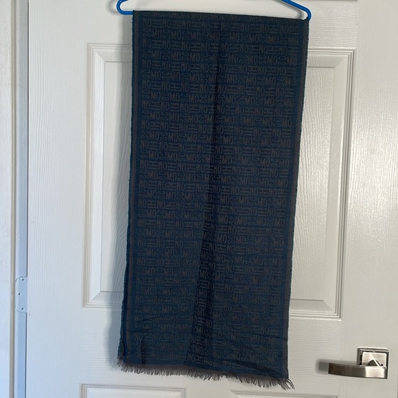 Vintage moschino logo print scarf - Picture 7 of 7